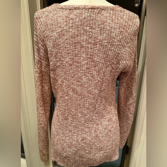 Ann Taylor LOFT XS Knit V-neck Sweater in EUC Marled red and white - Picture 2 of 7